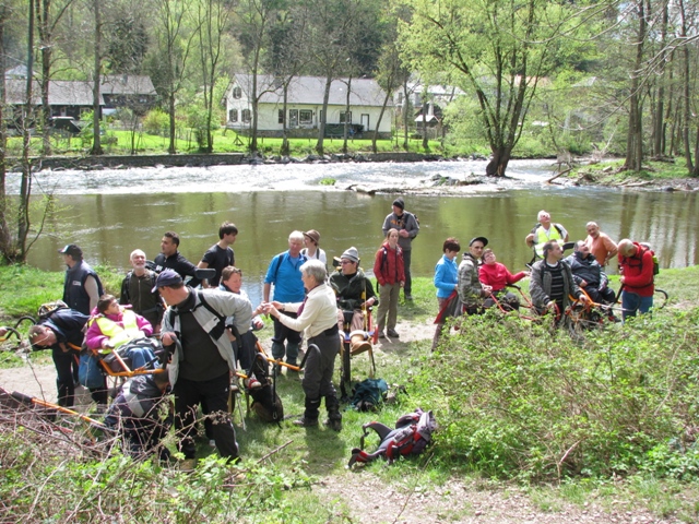 randonnée sportive avec joëlettes, Hotton, 2012